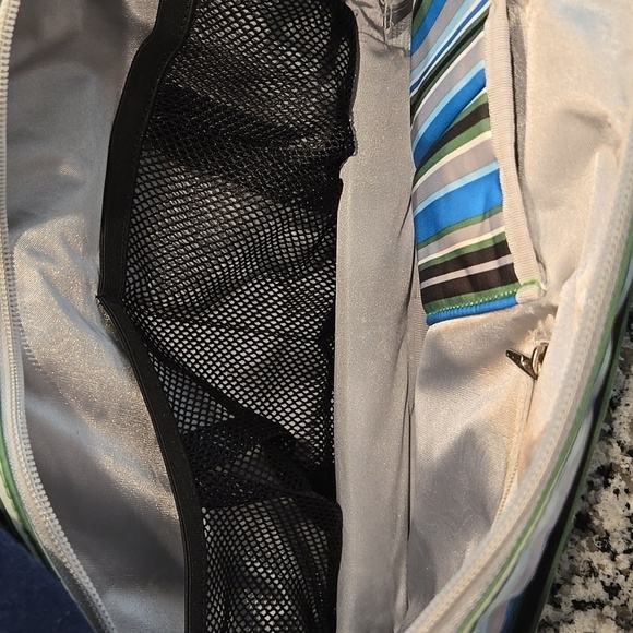 JU JU BE BETTER BEE STRIPED MESSANGER DIAPER BAG WITH CHANGING PAD. - Picture 9 of 11